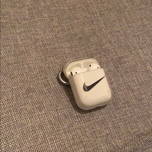 Clear Nike Air Pod Case With Clip